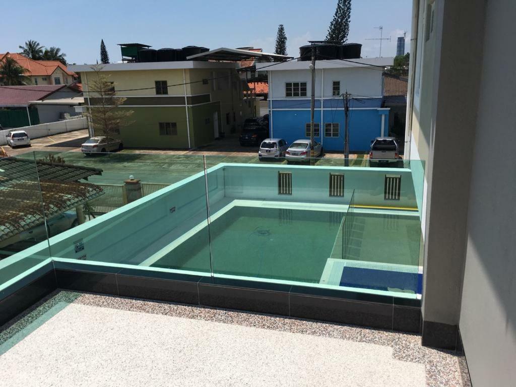 קואנטאן Sunshine Lodge מראה חיצוני תמונה